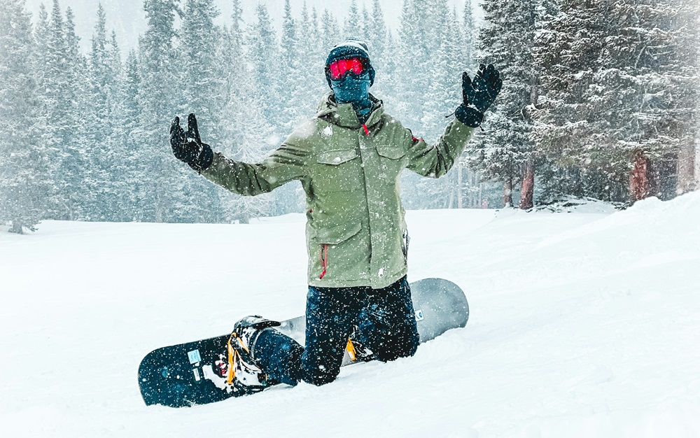 men's snowboard jacket