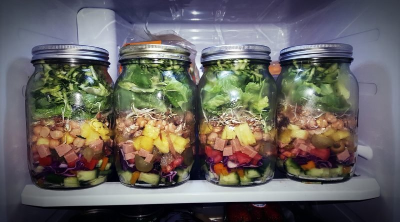 5 Mason Jar Salad Receipies on iContentMart