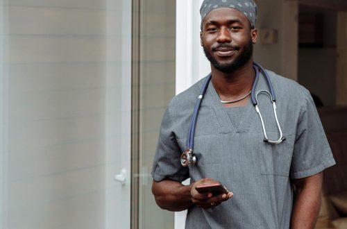 Why Scrub Tops For Men Are Essential For Comfort Functionality And Professional Healthcare Performance on icontentmart